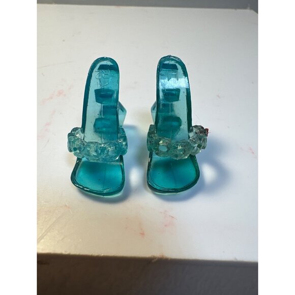 Monster High Shoes Frankie Stein Skull Shores Pair Blue Heels Sandals Shoes - Picture 2 of 4